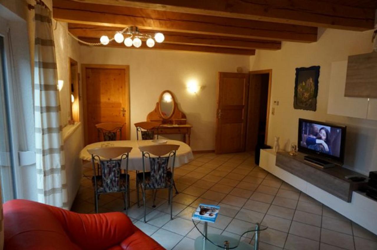Ferienwohnung Naefelt กุนเซนเฮาเซิน ภายนอก รูปภาพ